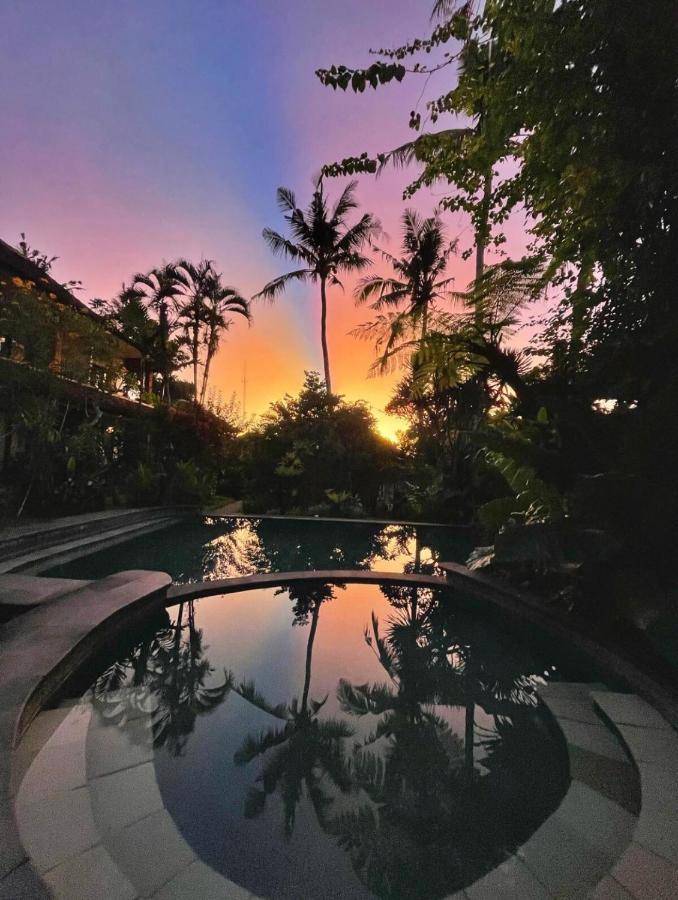 White House Hotel Ubud  Exterior photo